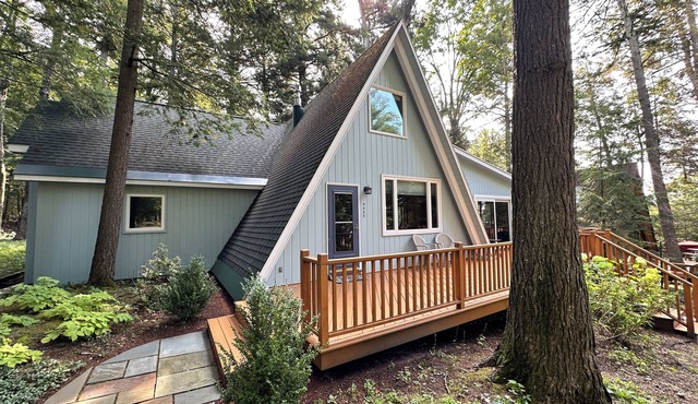 Walloon Village Home- Few Steps To Lake Access!