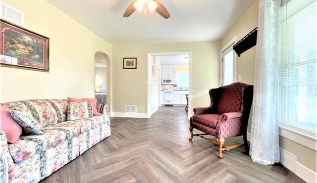 Walnut - Family Neighborhood, Pet Friendly