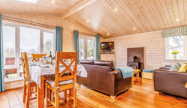 Walnut Lodge is a delightful 2-bedroom Nordic Style lodge sleeping 4 persons.