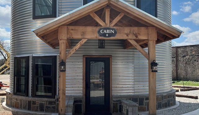 Walnut Springs Silo Cabin B