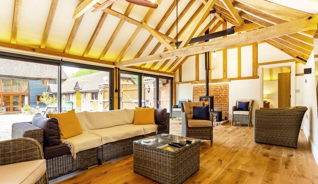 Walnut Studio - perfect space for wellness retreats, functions, fine diningn