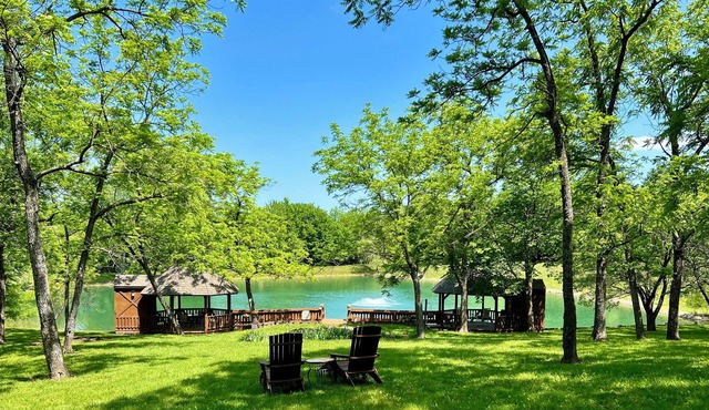 Walnut Waters Bed & Breakfast