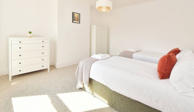 Walthall House - By Sigma Stays