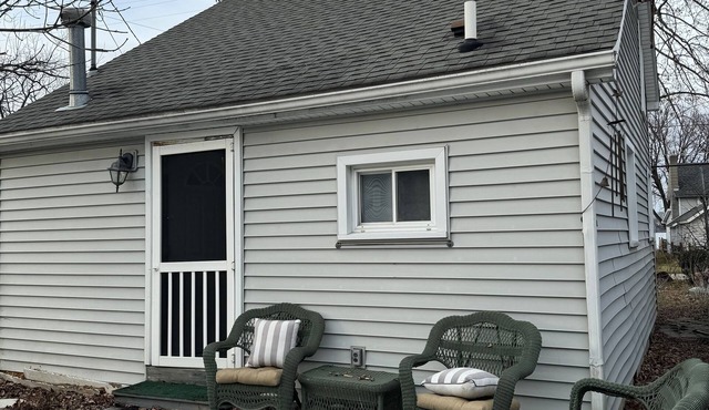 Wamplers Lake in the desirable Irish Hills. CLEAN 2 bedrooms one bath.