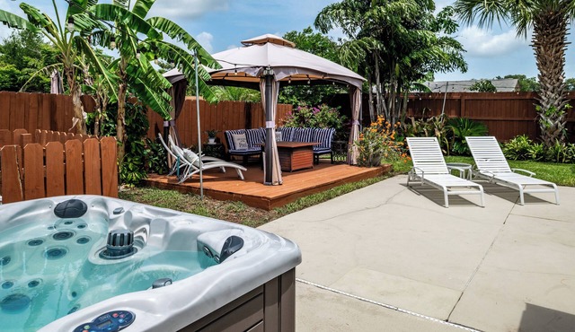 Wana Chill Spot w/Pool, Spa, Bar ,Ping Pong, BBQ