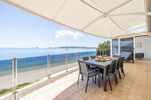 Wanda Beach Waterfront , 161 Soldiers Point Rd - waterfront, air con, linen, Wi-Fi