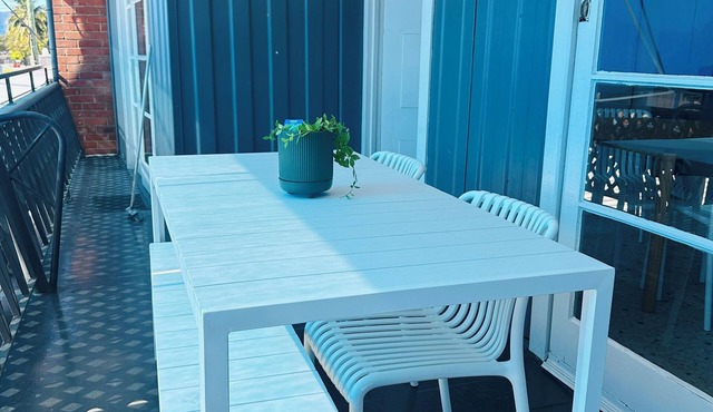 Wandal Loft ~ 3 bed apartment, central and convenient, everything you need!