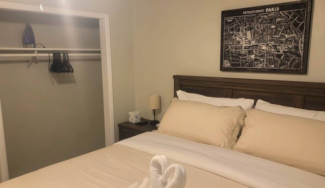 Wander & Stay: 2-bedroom apartment in marvelous Daleville with WiFi, AC