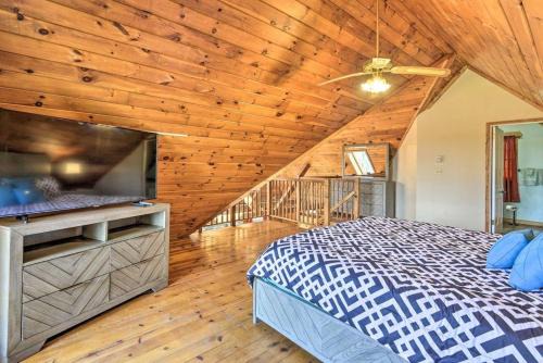 Wander & Unwind, Log Cabin and Suites Close to Ski Mountain
