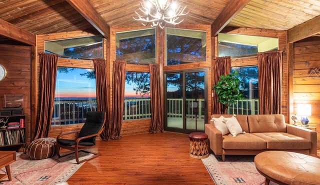 Wandering Pines - Game Room - Fire Pit - Lounge - Views