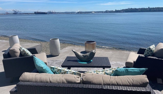 Wanderlust Beach retreat is a home set directly on the beach in Browns Point.