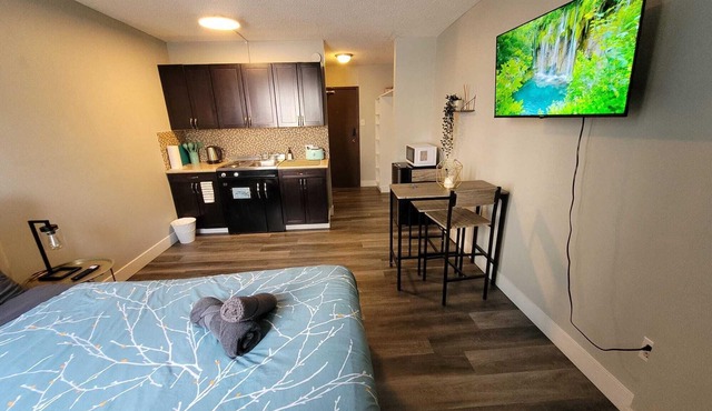 Wanderlust Lodge Near River Trails w/BathTub +W/D