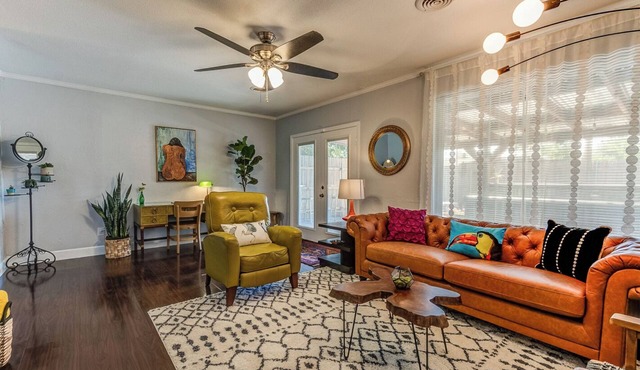 WanderLust Mid-Mod House 3Br/2Ba/2Ga Near I27/I40