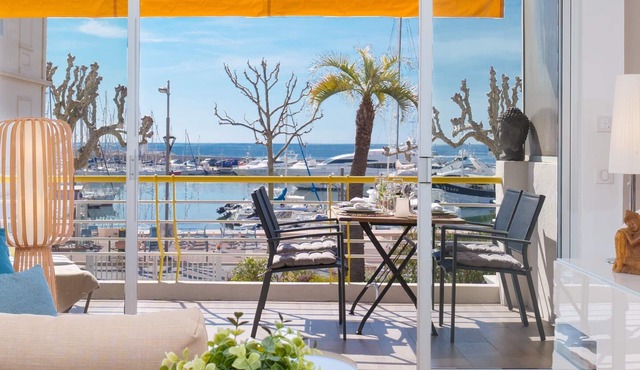 Want to GET AWAY from it all by the sea in GOLFE JUAN?