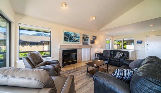 Wapato Point Halmalka Condo 510-A, 3 bed 2 bath, Sleeps 8, Next to Outdoor Pool