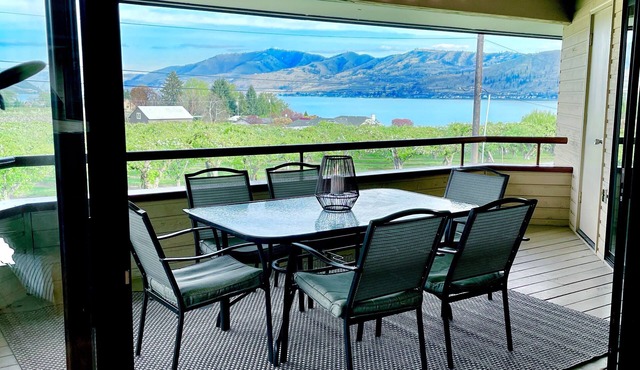 Wapato Point Resort home with hot tub and views