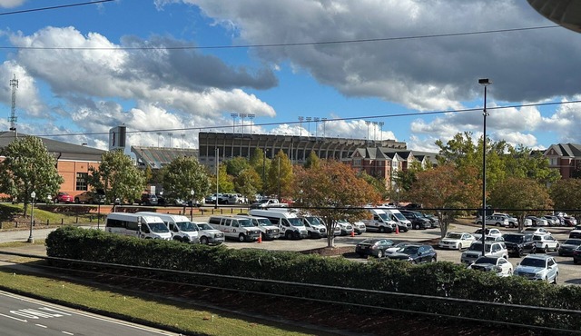 War Eagle Retreat-Steps from Jordan-Hare and Downtown Auburn!