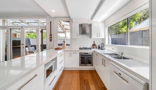 Waratah Cottage 1910 - Boutique