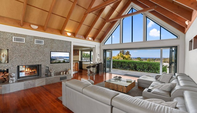 Waratah Retreat a country retreat by the sea