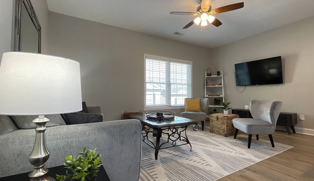 Warm 2BR Getaway | Garage + Modern Touch