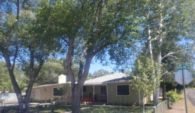 Warm 4 bedroom home in Downtown showlow