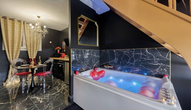 Warm and romantic relaxation area