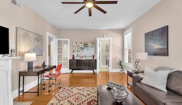 Warm and Spacious 2 Bedroom near Eden Park