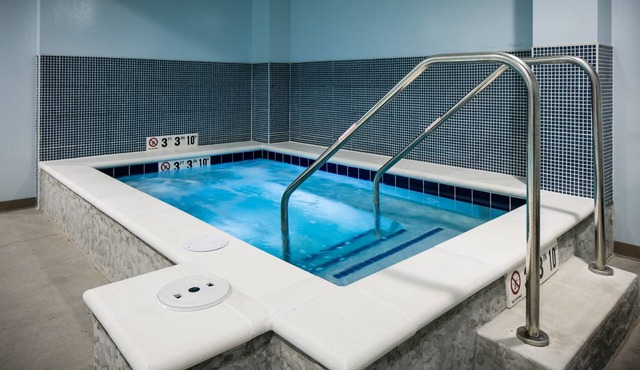 Warm and Welcoming Suite | Free Breakfast, Indoor Pool + Hot Tub