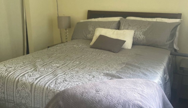 Warm and welcoming apartment in Cameron Park