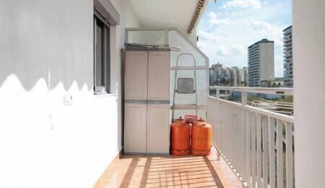 Warm coastal accommodation in El Puig