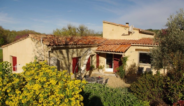 Warm cottage in the heart of the Luberon area