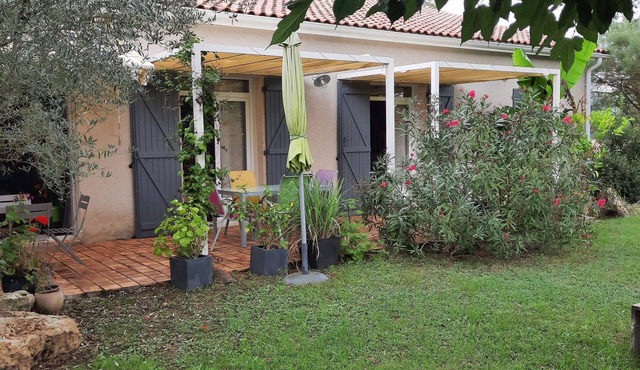 Warm country house with fenced garden of 2000m2