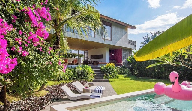 Warm & Cozy 3BR Villa Surrounded by Nature