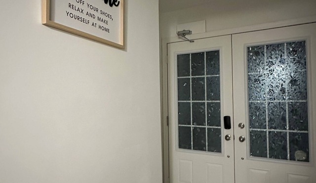 Warm & Cozy Lower Level Apartment in North Oshawa