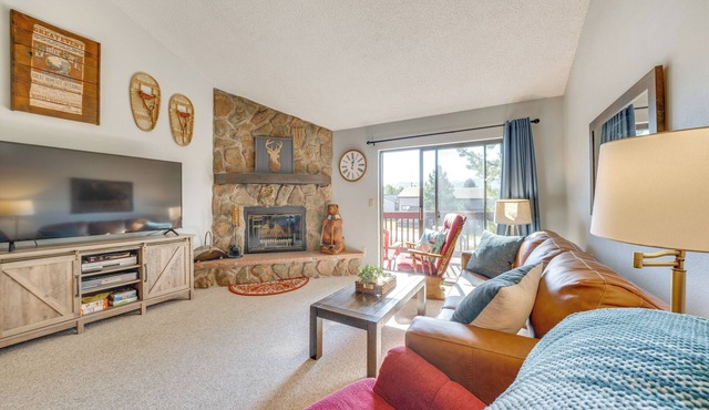 Warm Fraser Townhome w/Community Amenities!