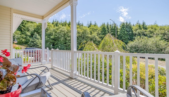 Warm, Modern Single-Level Home Overlooking Netarts Bay Has Ocean Peek and More!