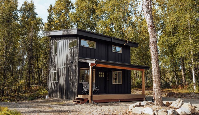 Warm Nordic Cabin in Alaska: Fiber WiFi + Close to Town