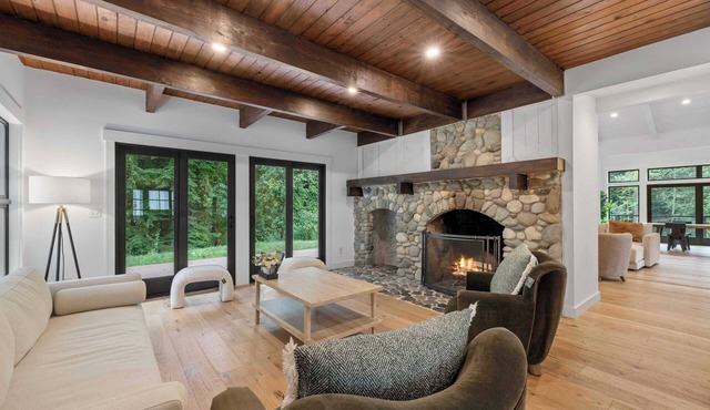 Warm & Sophisticated Family Home 3BR3B｜Fireplace & Relaxing Patio n #41901