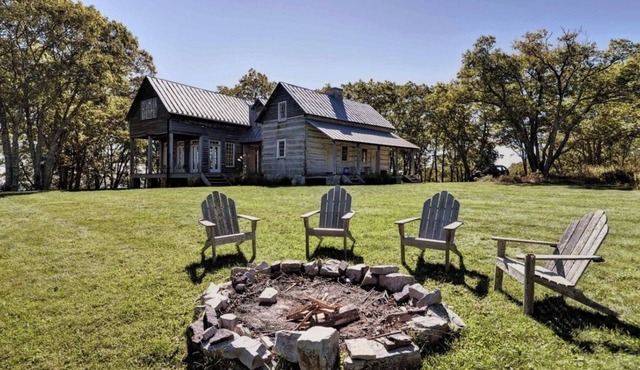 Warm Springs Mountain Cabin w/Modern Style
