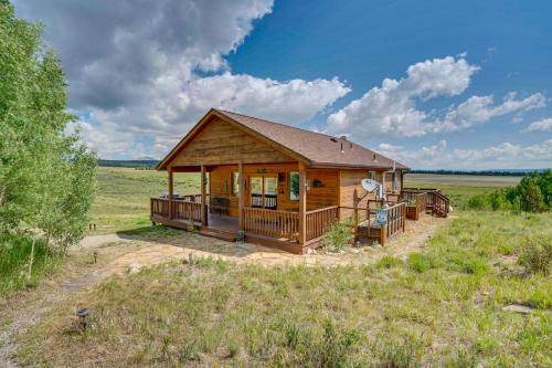 Warm Springs Ranch Mtn View and Deck Fairplay Cabin