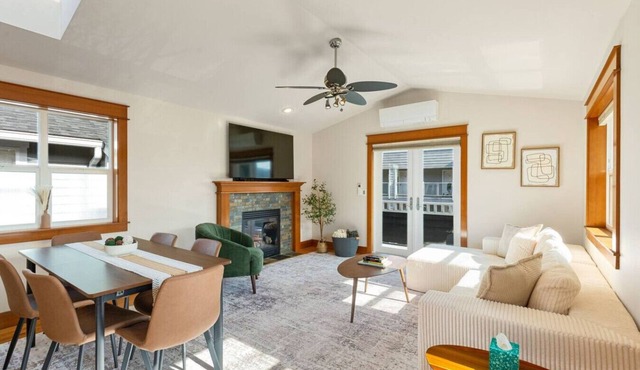 Warm & Tranquil Haven: Gym, Office, Patio
