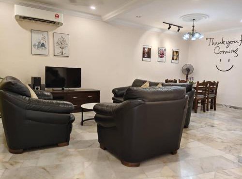 Warmy 4 Bedrooms Double Storey Homestay, Few mins to Town, by MR HOMESTAY