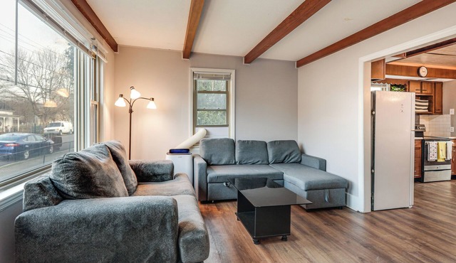 Warren County Launchpad: Pet-Friendly Lebanon Apt