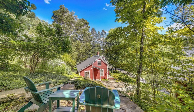 Warren Vacation Rental ~ 3 Mi to Sugarbush Resort!