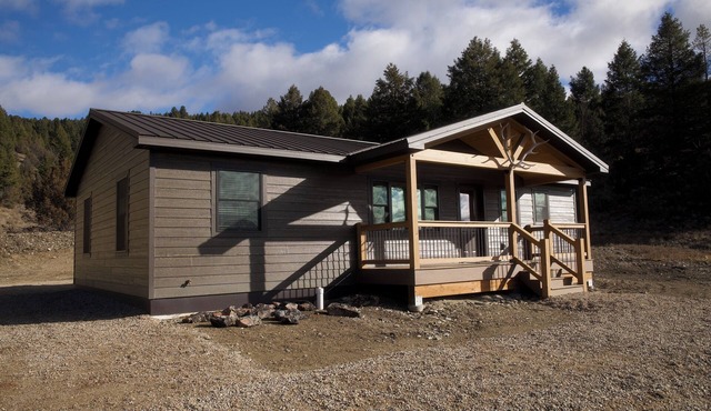 Warren View House Adventure Awaits: 3-Bedroom Mountain View Near Philipsburg