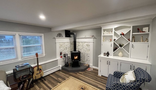 “Warwick Retreat Haven Cozy, Quiet & Scenic”