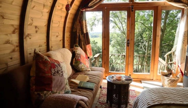 Warwickshire Woodland Glamping Cabin - Oak