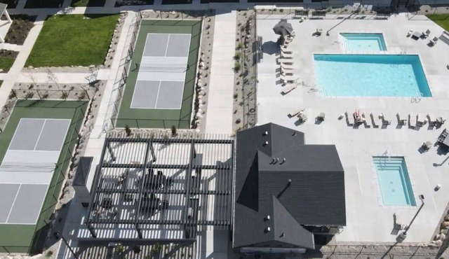 Wasatch Mountain Retreat. Your Ultimate Mountain Gateway in Mountain Green, Utah