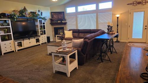 Wasatch Retreat 5 bed 3 5 bath pool table game room