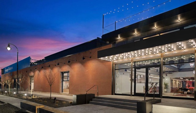 Wasatch Room at evo Hotel, Dog-friendly & Free Parking